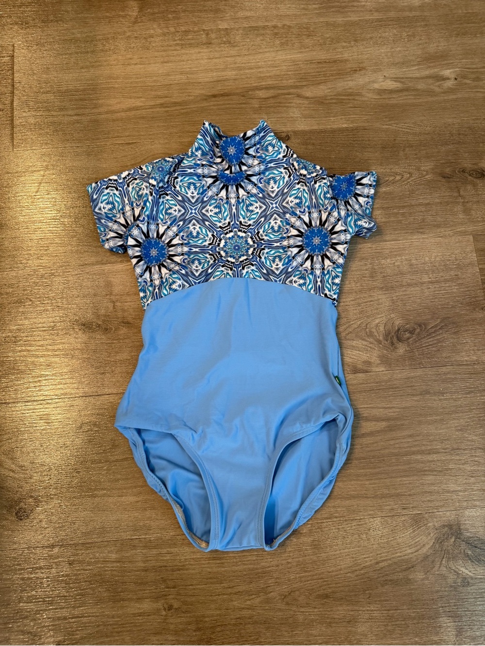 Luckyleo blue pattern leotard